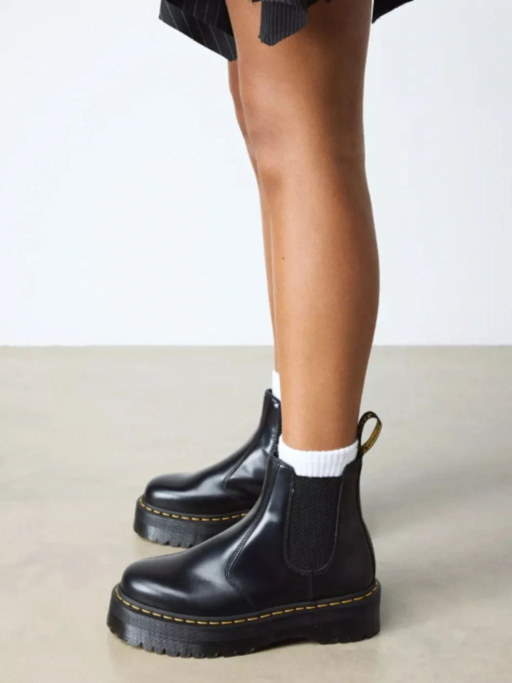 Dr. Martens 2976 Quad Smooth Leather Platform Chelsea Boots in Black